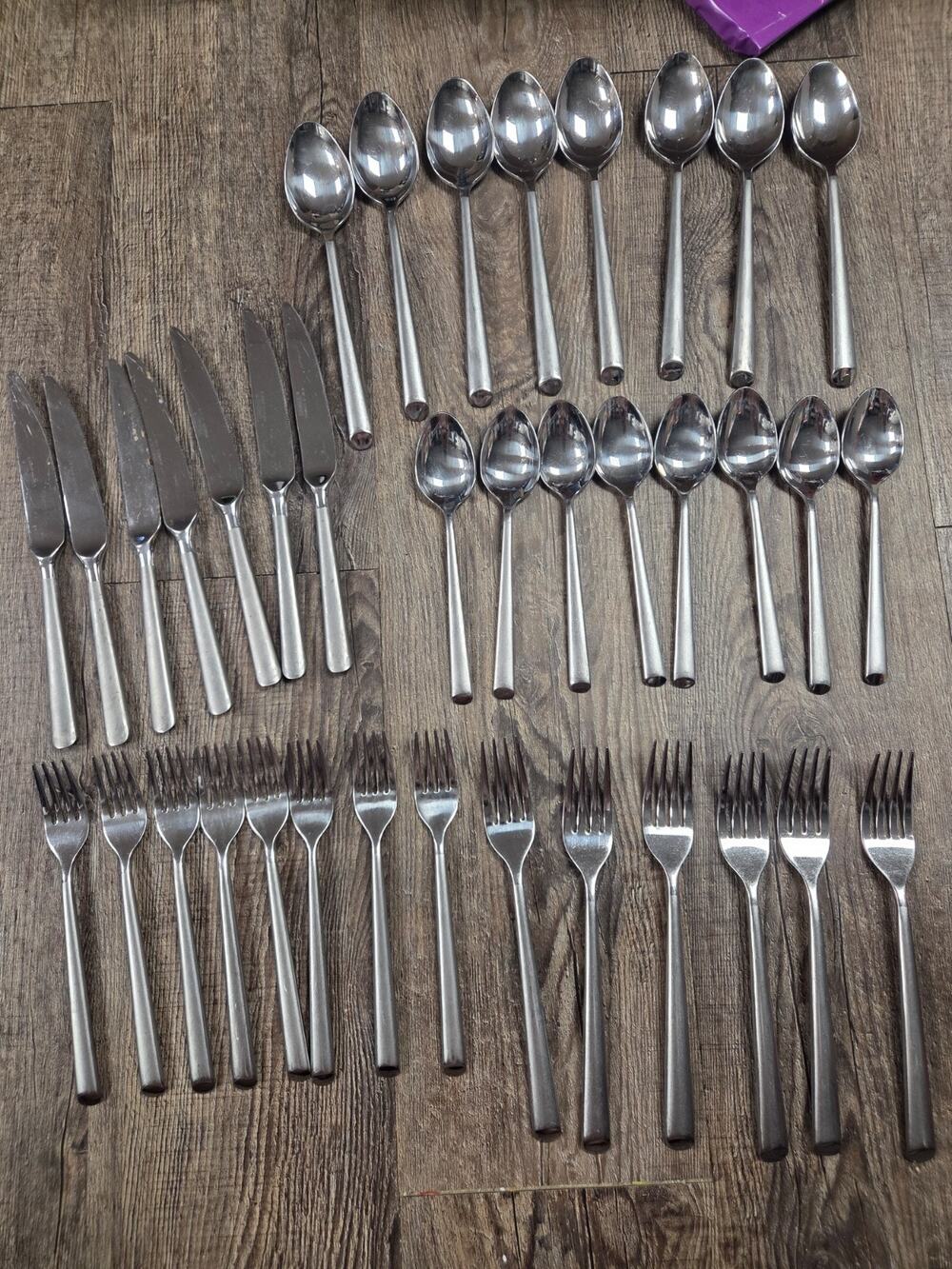 Cambridge Silversmiths Gilda Mirror Flatware Set Utensils Set of 37 Forks Knives